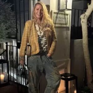 Blake Lively Looks Gorgeous In Vintage Chanel Jacket