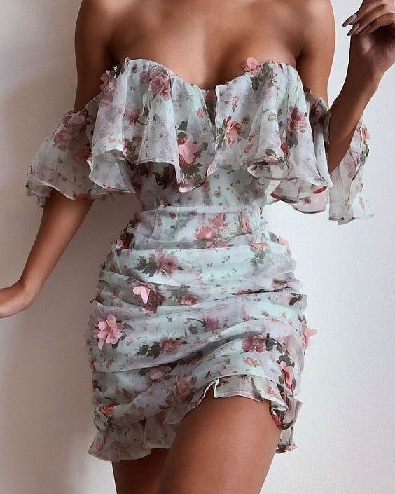 Essentials of the Cottagecore Fashion
