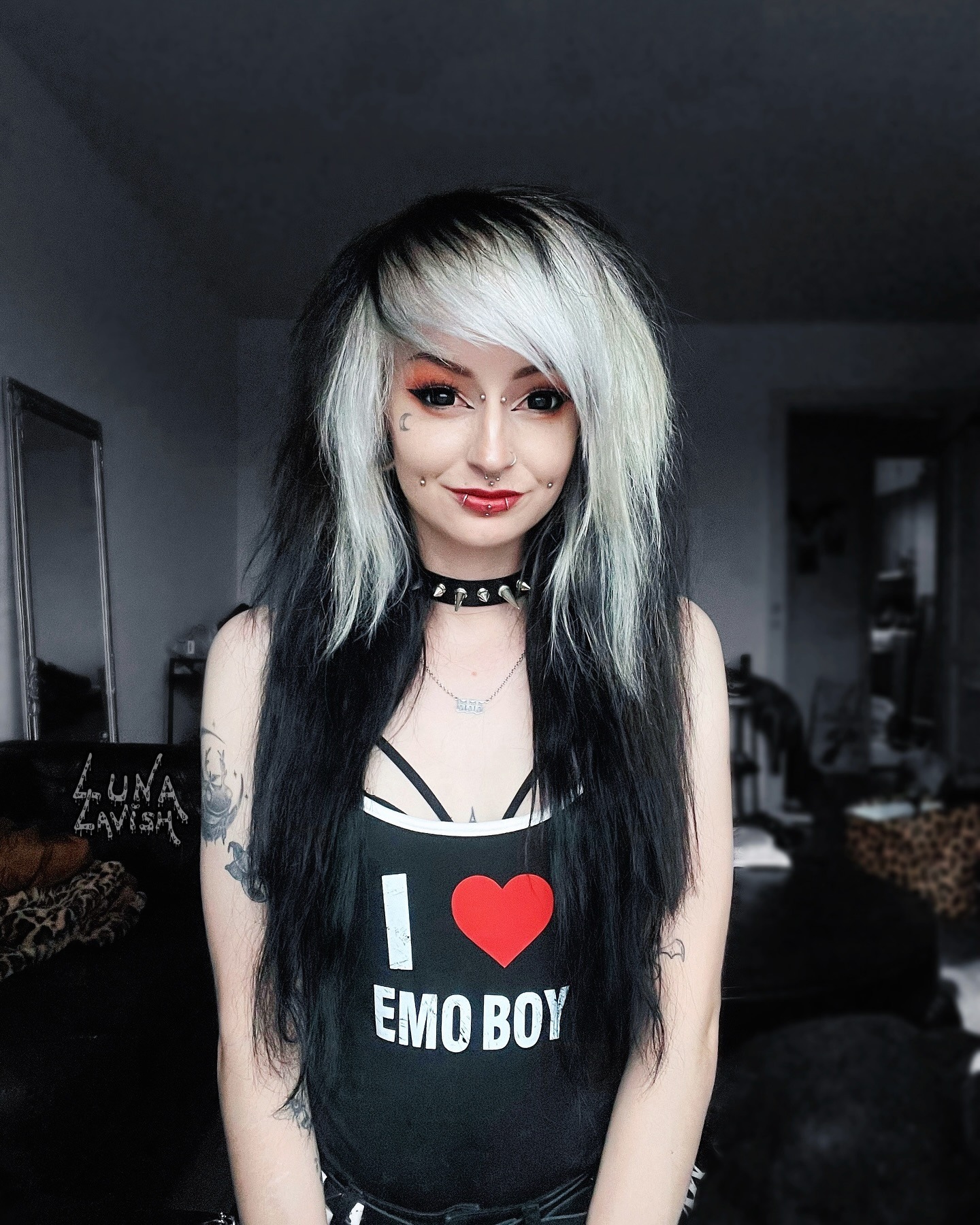 Emo Girl With Long Emo Hair Style