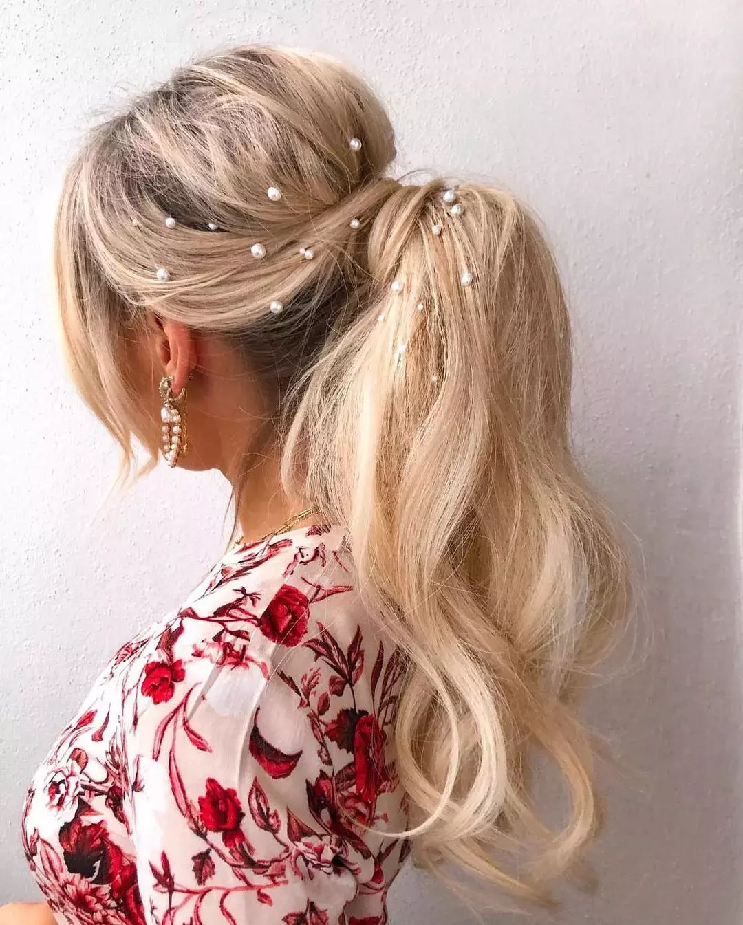 Pearl Accents Ponytail