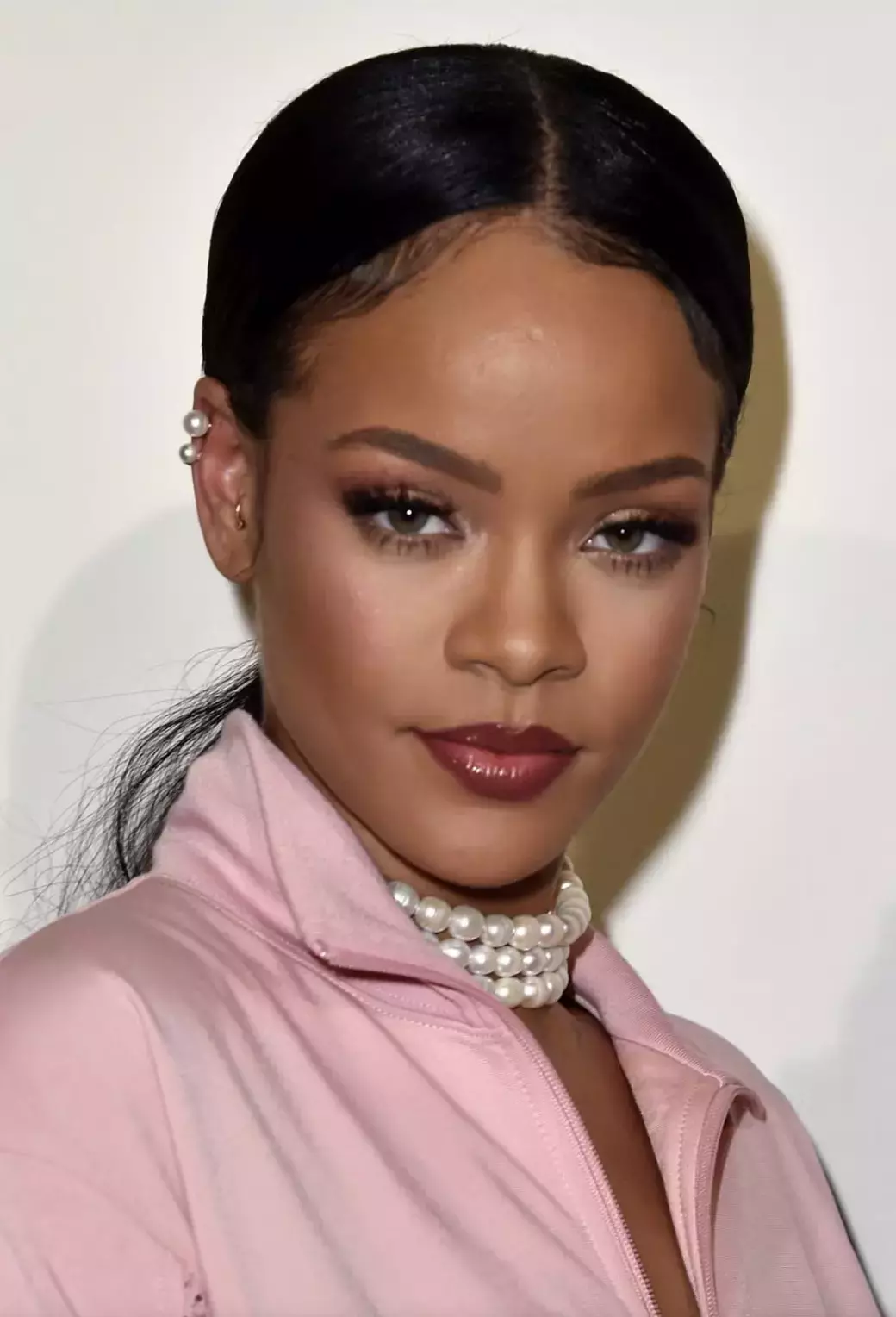 Rihannas Glossy Cranberry Lips For Christmas