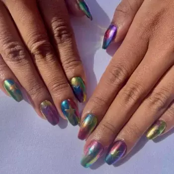 These Star Studded Chrome Nails