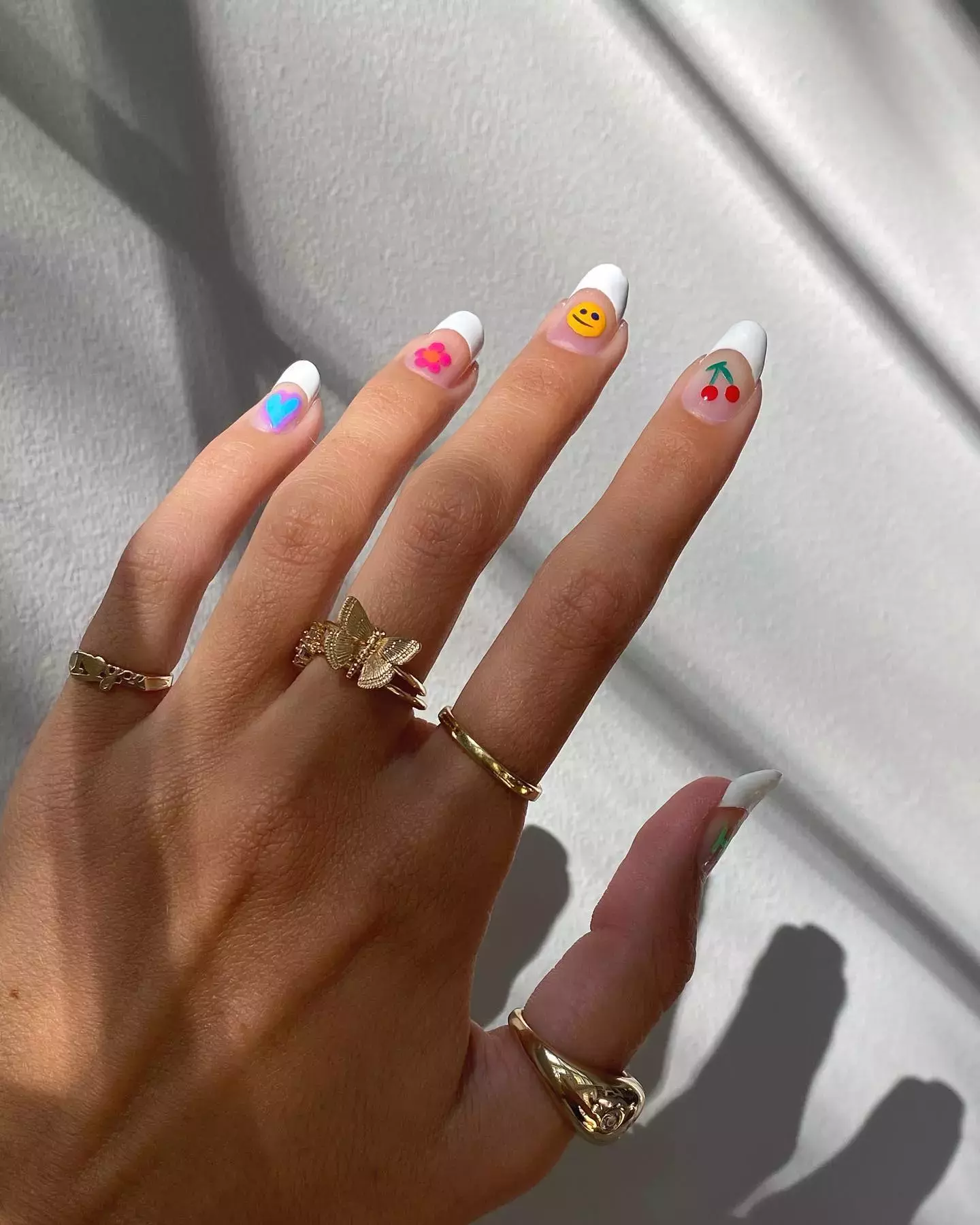 This Doodle Inspired Aquarius Nail Art