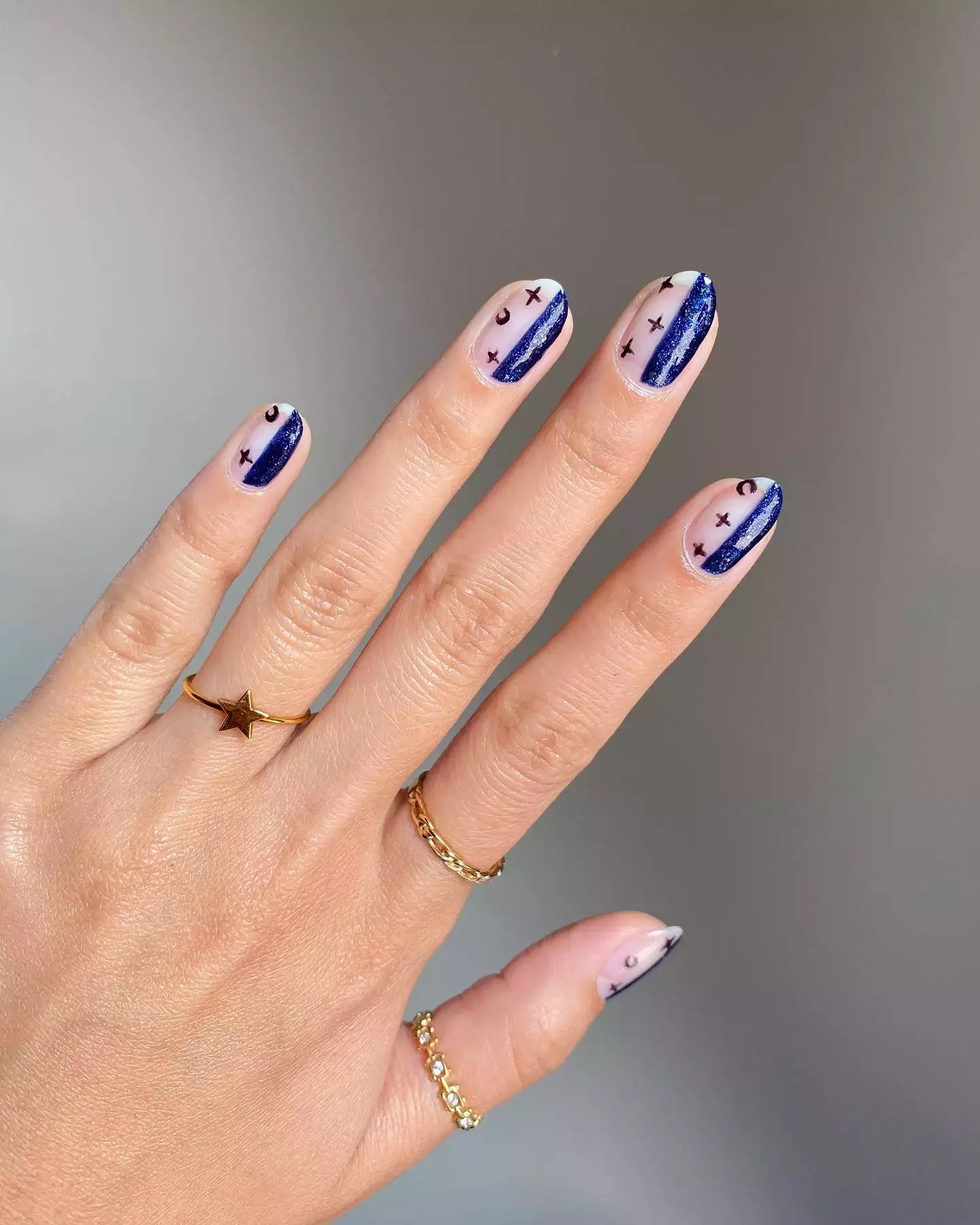 This Dreamy Aquarius Nail Art