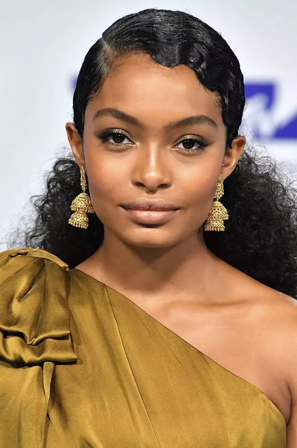 Yara Shahidis Gilded Eyes For Christmas